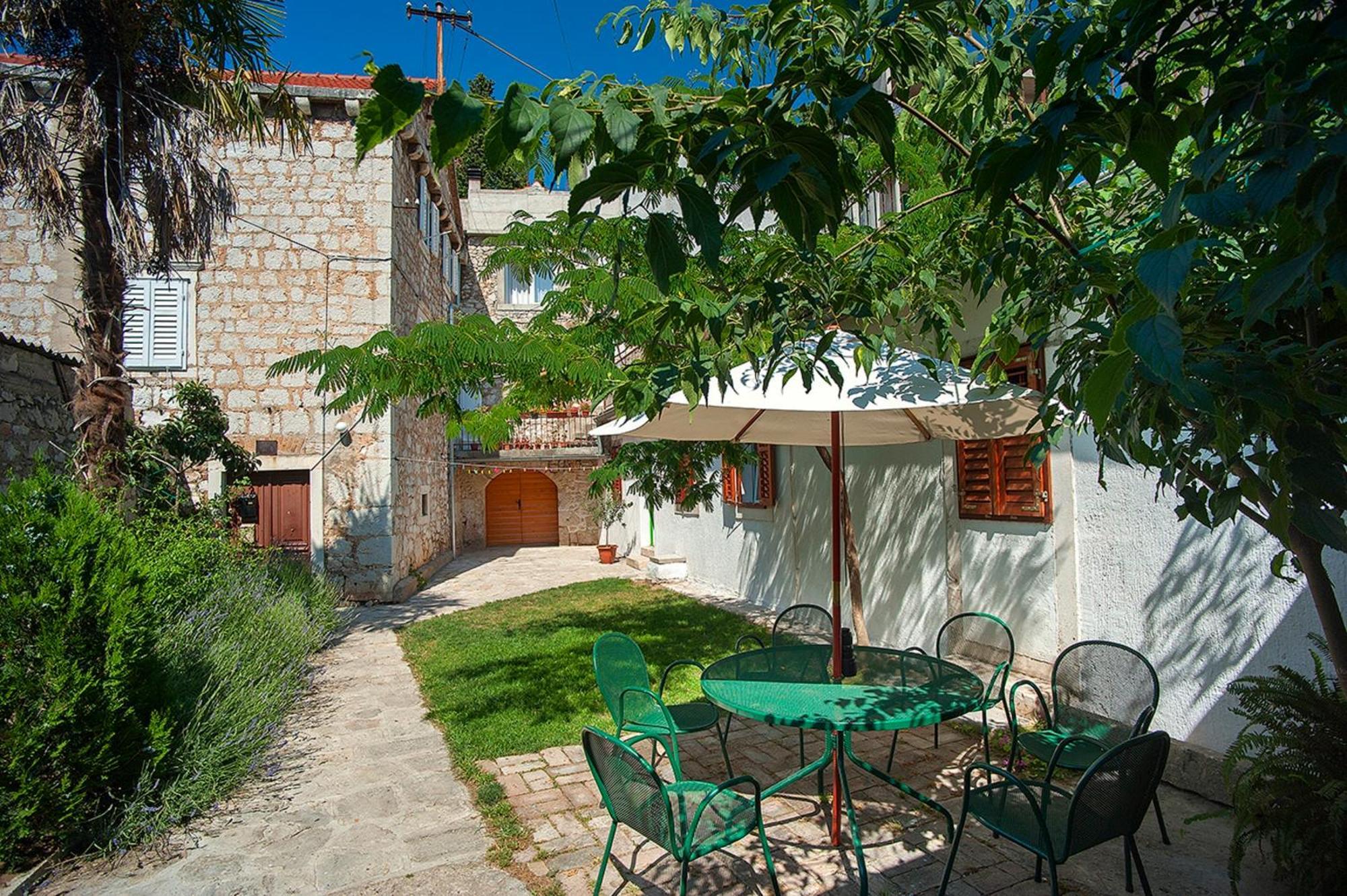 Apartment Dalmatian Garden Šibenik Dış mekan fotoğraf